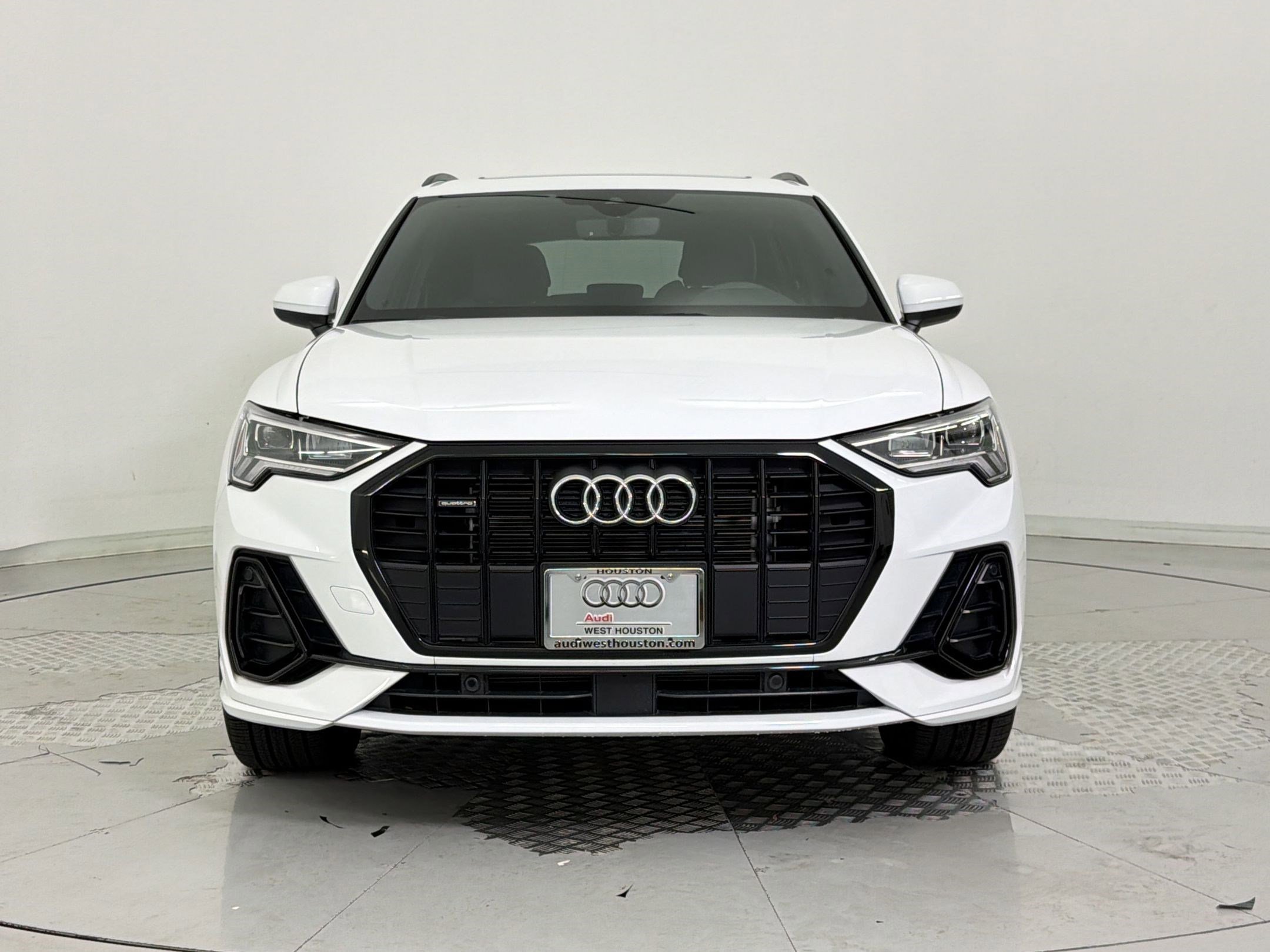 Certified 2025 Audi Q3 2.0T Premium w/ Convenience Package AWD/4WD image 6