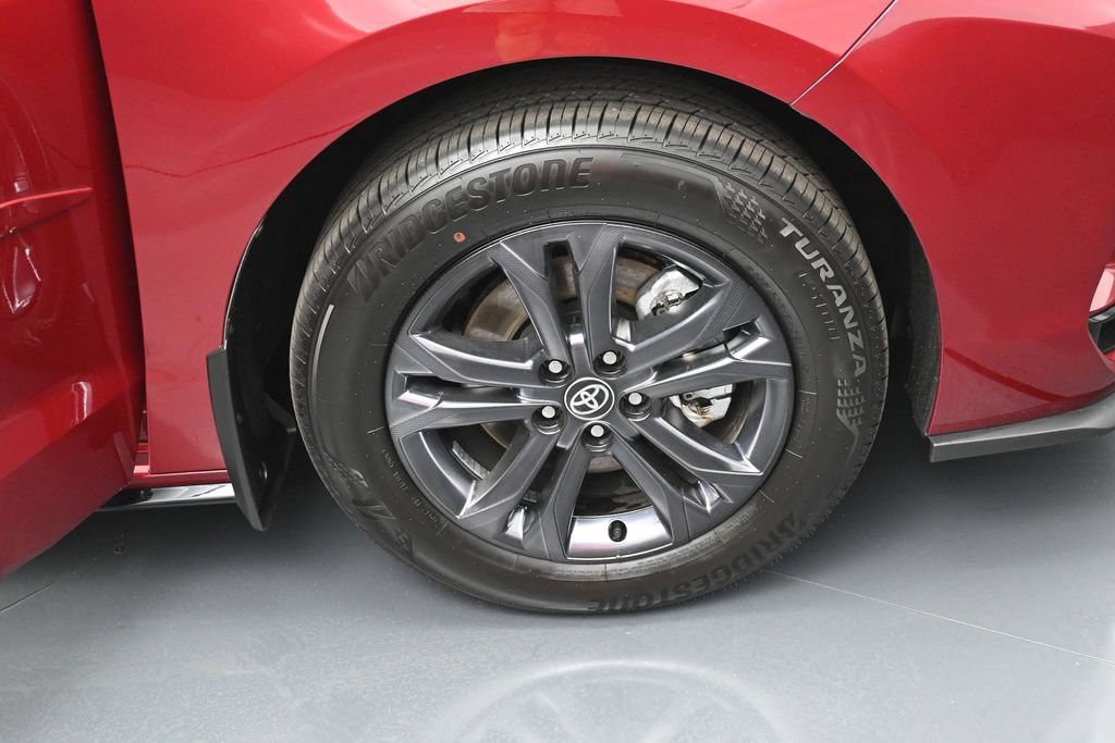 Certified 2026 Toyota Sienna XSE AWD/4WD image 37