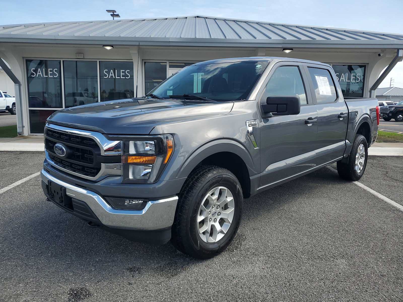 Used 2023 Ford F150 XLT AWD/4WD image 1