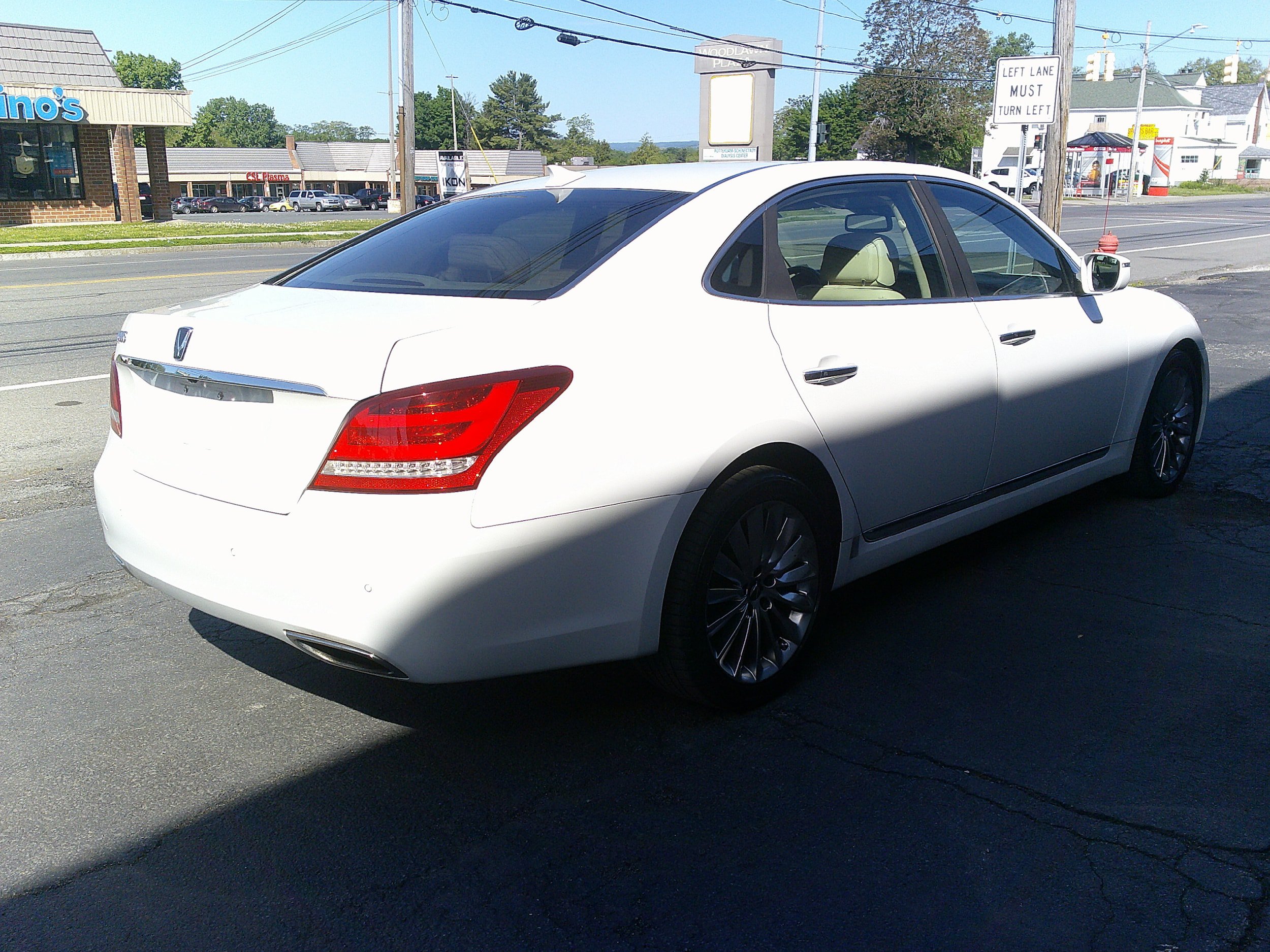 Used 2014 Hyundai Equus Signature RWD image 10