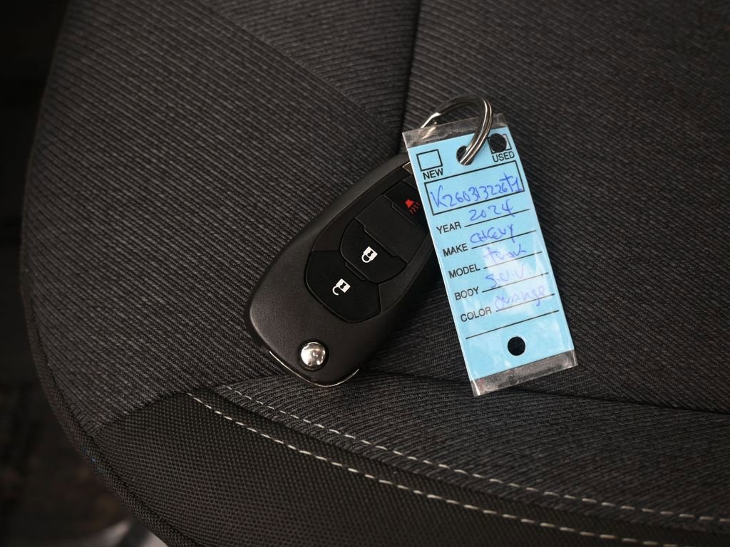 Used 2024 Chevrolet Trax LS image 22