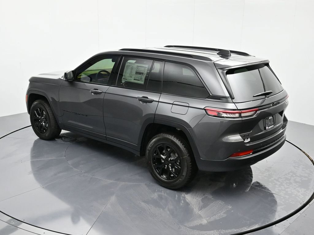 New 2025 Jeep Grand Cherokee Altitude image 36