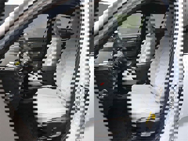 New 2025 Volvo EX30 Ultra w/ Climate Package image 16