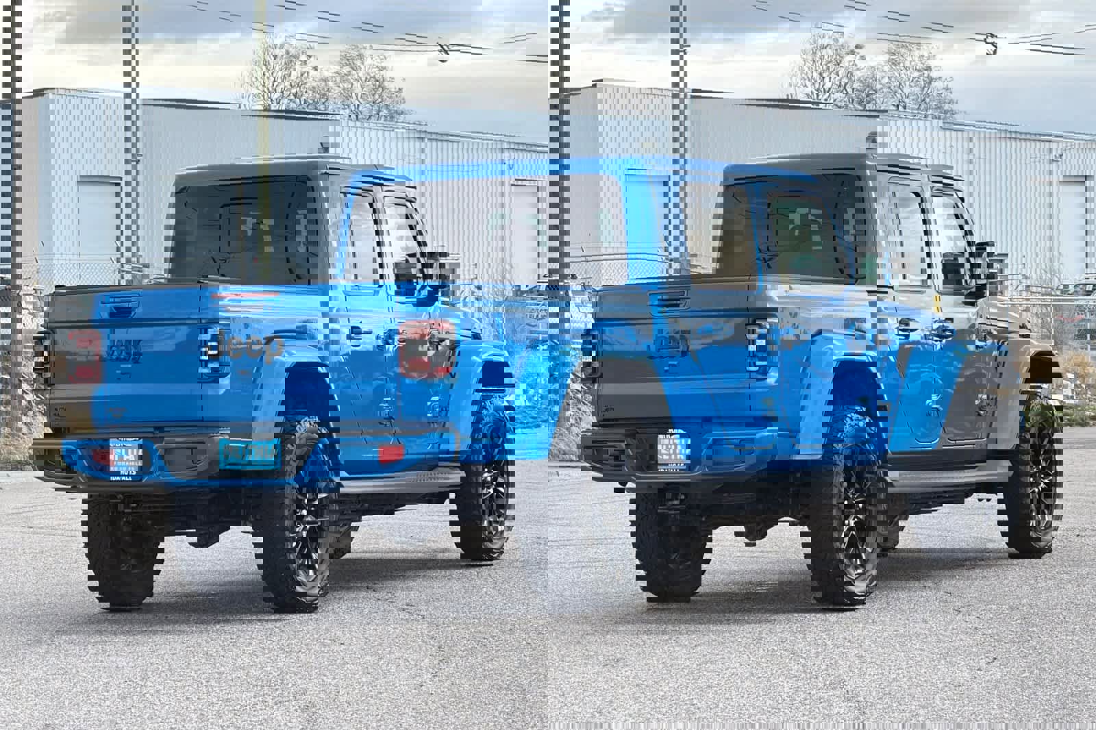 Used 2022 Jeep Gladiator Overland image 2