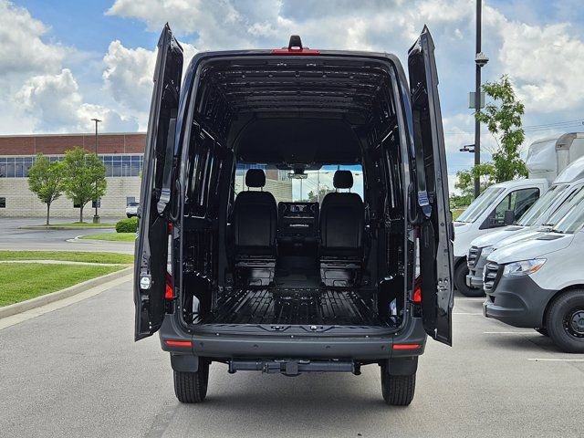 New 2025 Mercedes-Benz Sprinter 2500 image 30