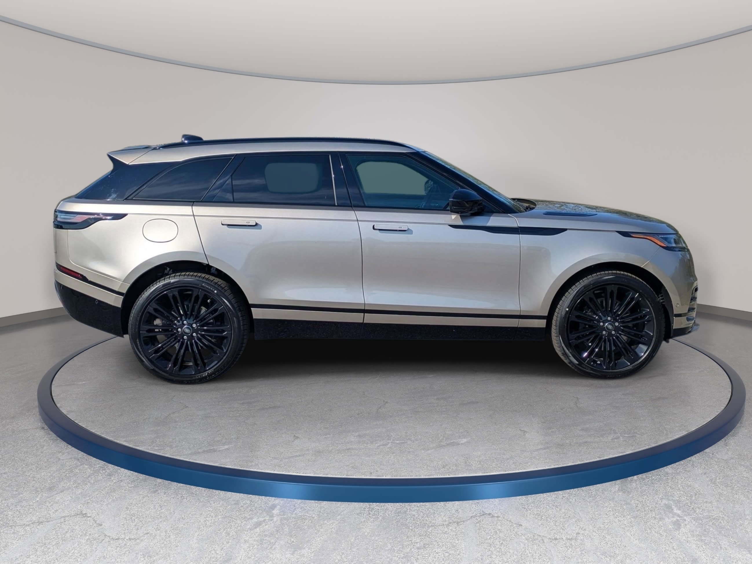 New 2026 Land Rover Range Rover Velar Dynamic SE AWD/4WD image 4