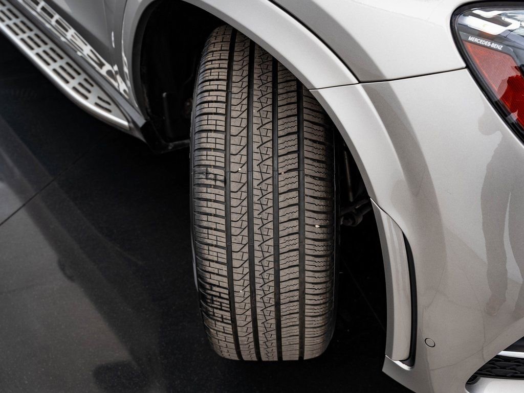 Used 2022 Mercedes-Benz GLE 350 4MATIC w/ AMG Line Exterior image 51