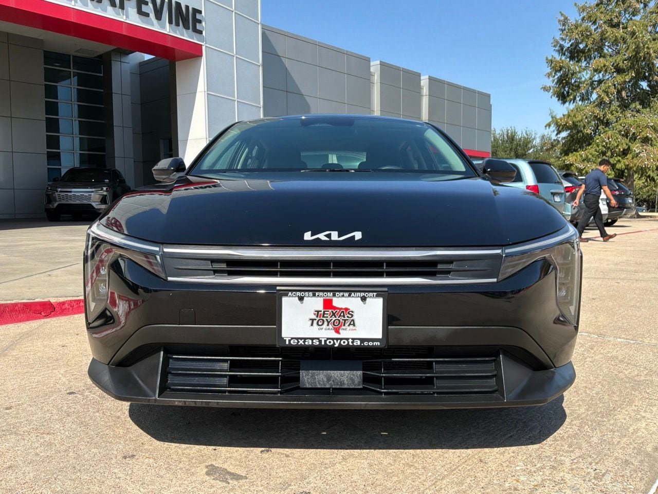Used 2025 Kia K4 FWD image 3