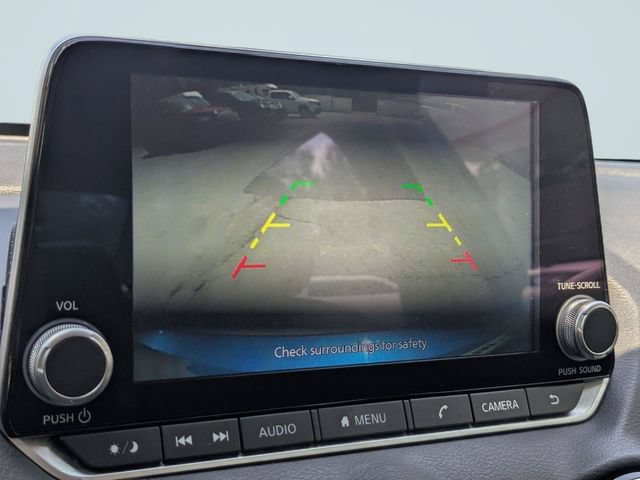 Used 2025 Nissan Sentra SV FWD image 21