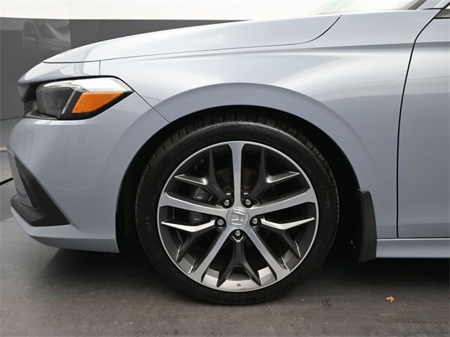 Used 2022 Honda Civic Touring image 9