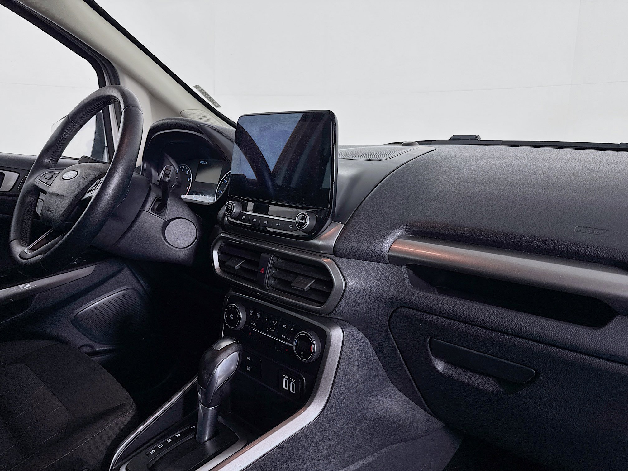 Used 2020 Ford EcoSport SE w/ SE Convenience Package image 29