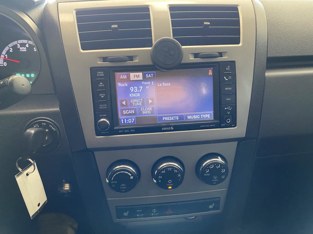 Used 2010 Dodge Avenger R/T w/ Premium Convenience Group image 16