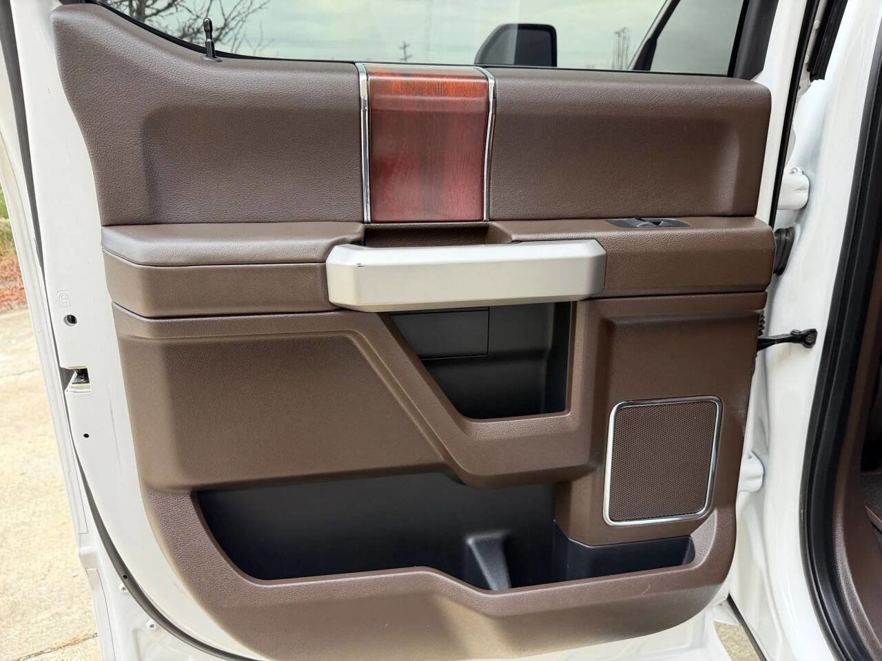 Used 2019 Ford F450 King Ranch w/ King Ranch Ultimate Package image 16