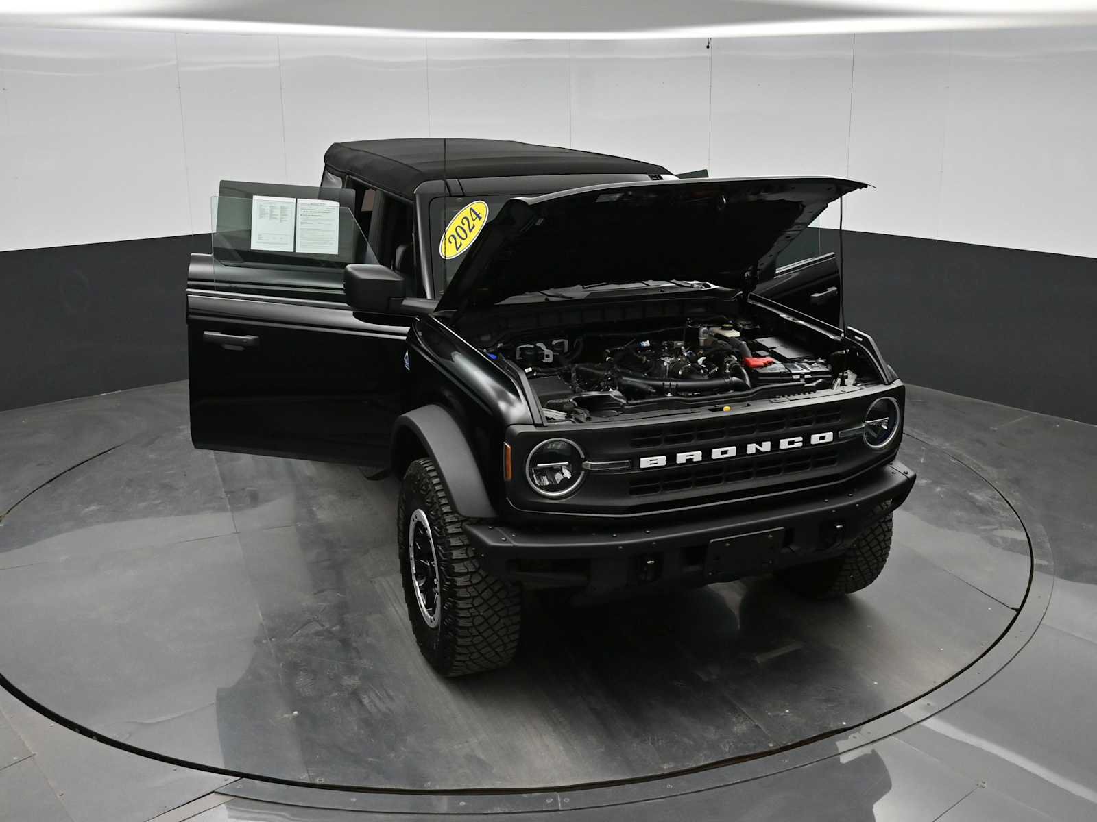 Used 2024 Ford Bronco Black Diamond w/ Sasquatch Package AWD/4WD image 41