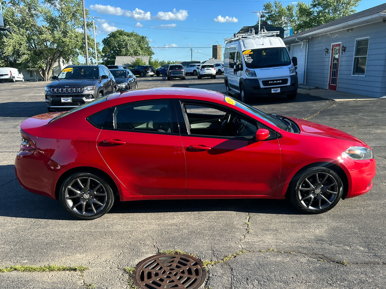 Used 2016 Dodge Dart SXT w/ Rallye Appearance Group FWD image 2