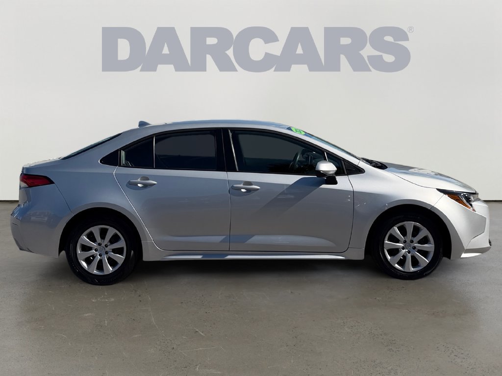 Used 2025 Toyota Corolla LE FWD image 8