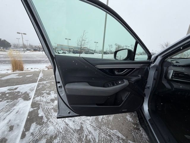 Used 2025 Subaru Outback Onyx Edition image 10