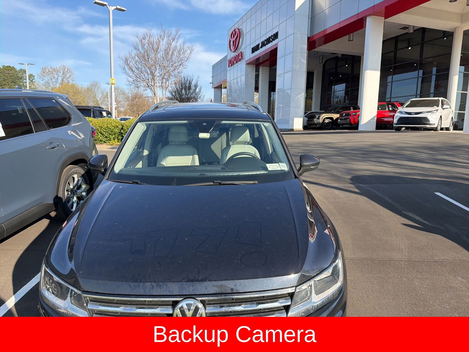 Used 2021 Volkswagen Tiguan SEL image 1