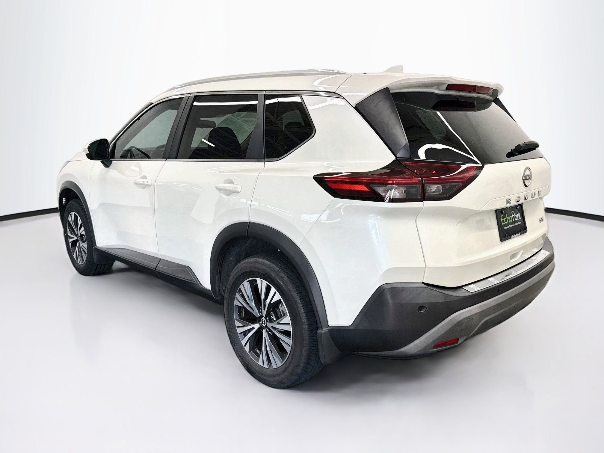 Used 2023 Nissan Rogue SV w/ SV Premium B Package FWD image 5