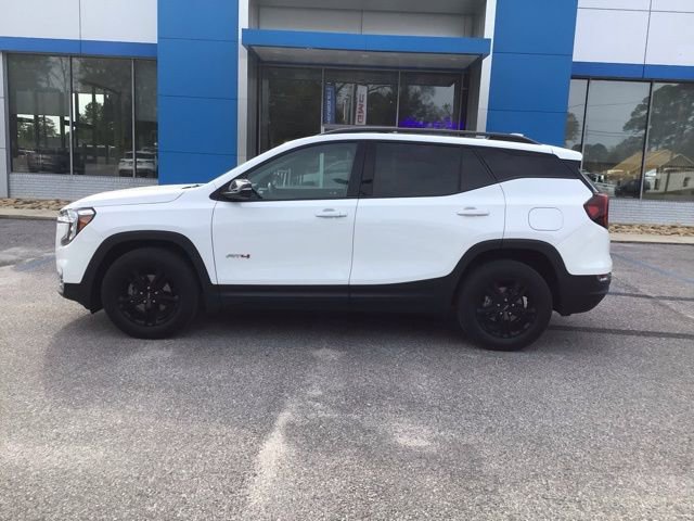 Used 2022 GMC Terrain AT4 w/ Infotainment Package II image 3