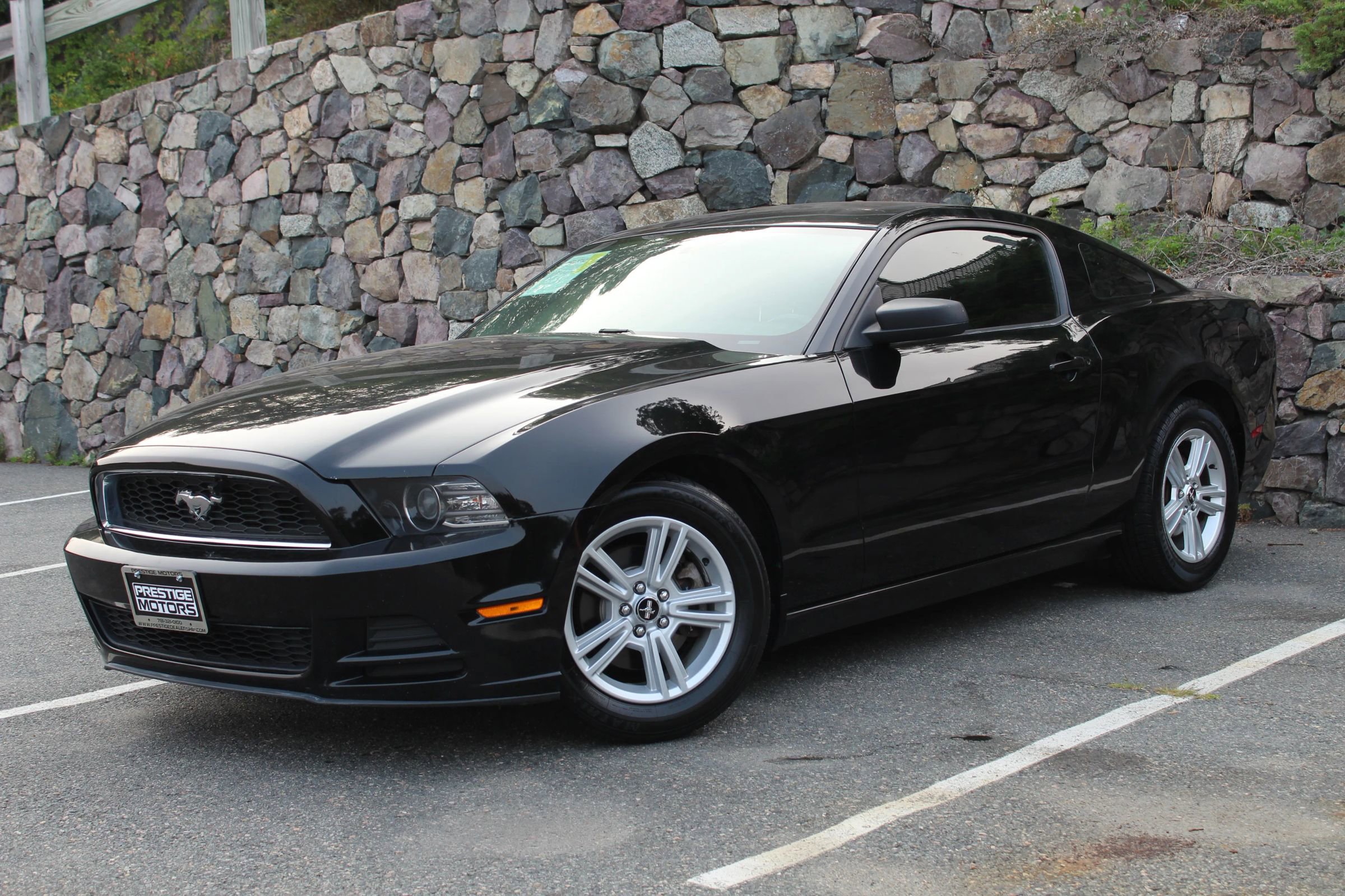 Used 2014 Ford Mustang V6 Coupe 2D image 2