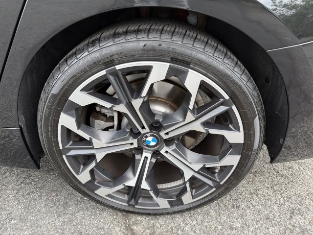 Certified 2026 BMW 330i xDrive Sedan w/ Premium Package AWD/4WD image 37