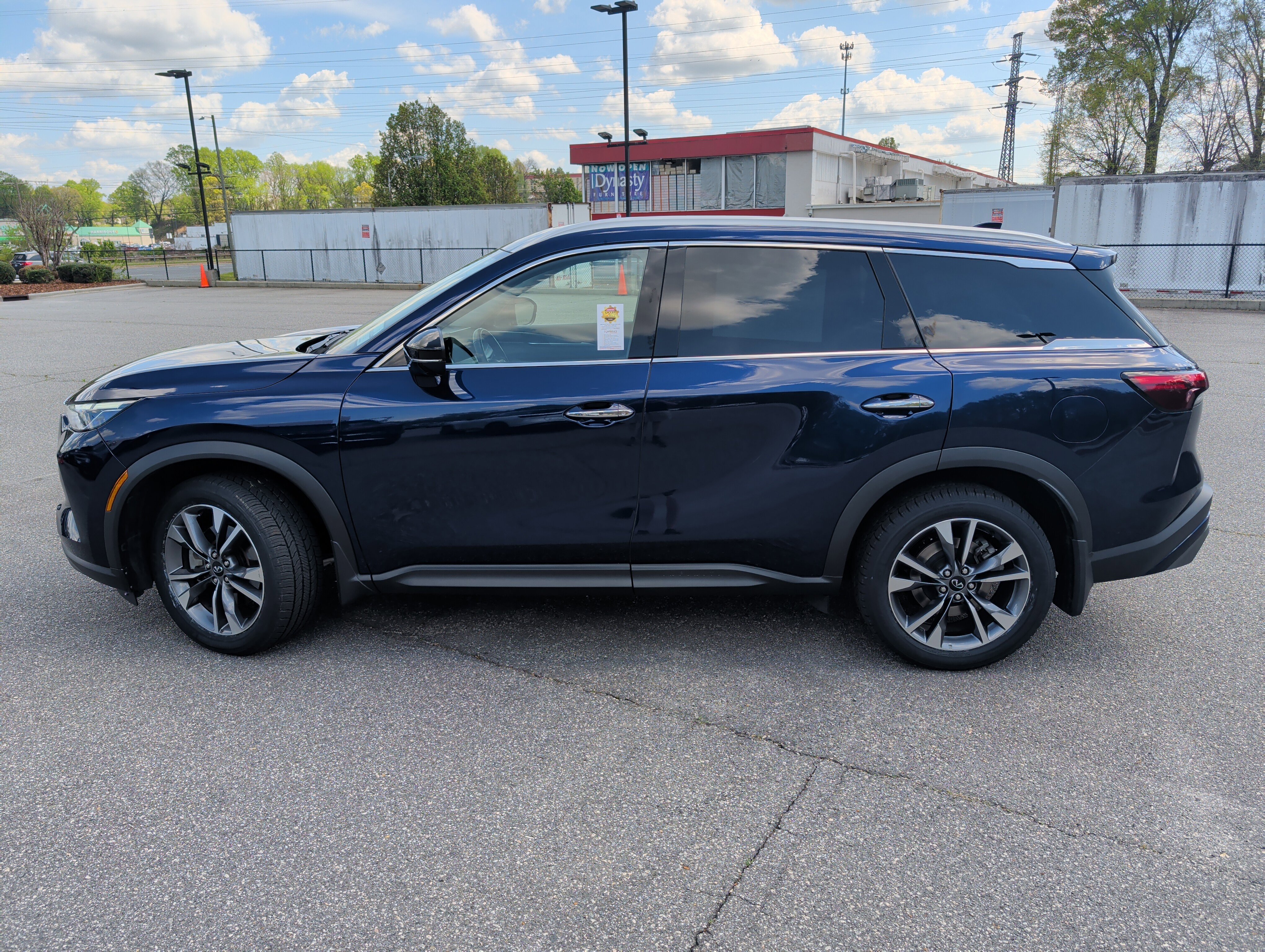 Used 2022 INFINITI QX60 Luxe w/ Cargo Package image 6