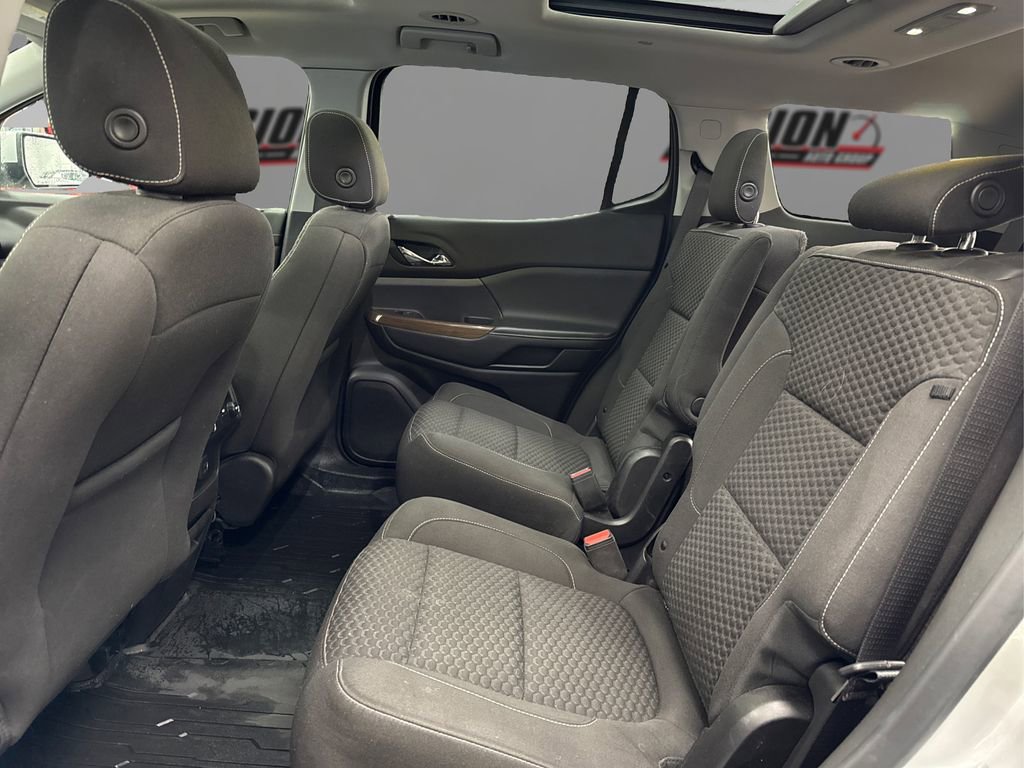 Used 2019 GMC Acadia SLE w/ LPO, Floor Liner Package image 10