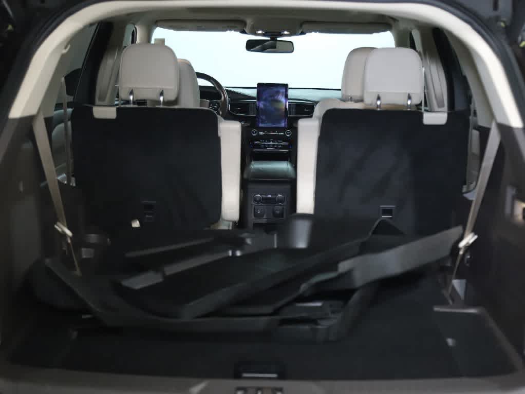Used 2020 Ford Explorer Platinum w/ Premium Technology Package AWD/4WD image 33