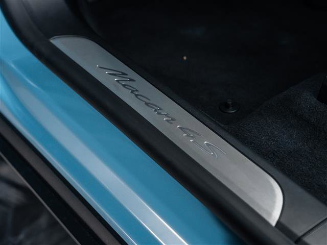 New 2025 Porsche Macan 4S Electric image 24