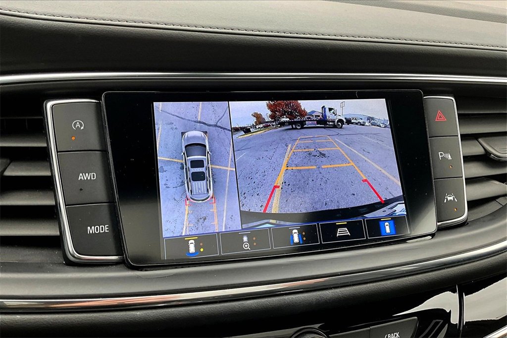 Used 2022 Buick Enclave Avenir w/ Avenir Technology Package image 21