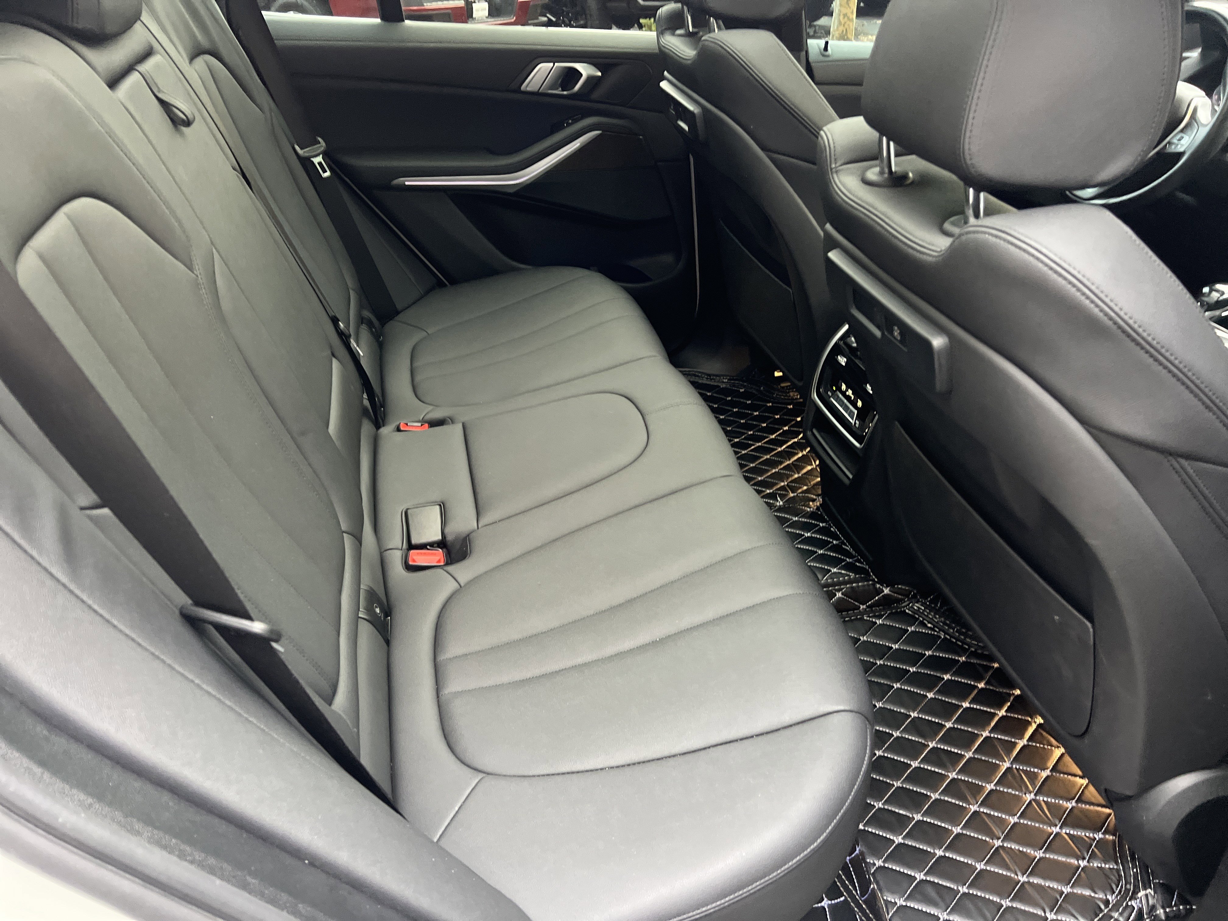 Used 2021 BMW X5 sDrive40i w/ Convenience Package image 16