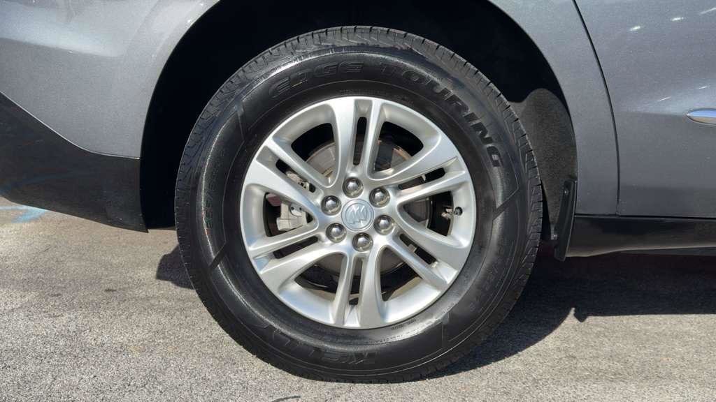 Used 2020 Buick Enclave Essence image 5