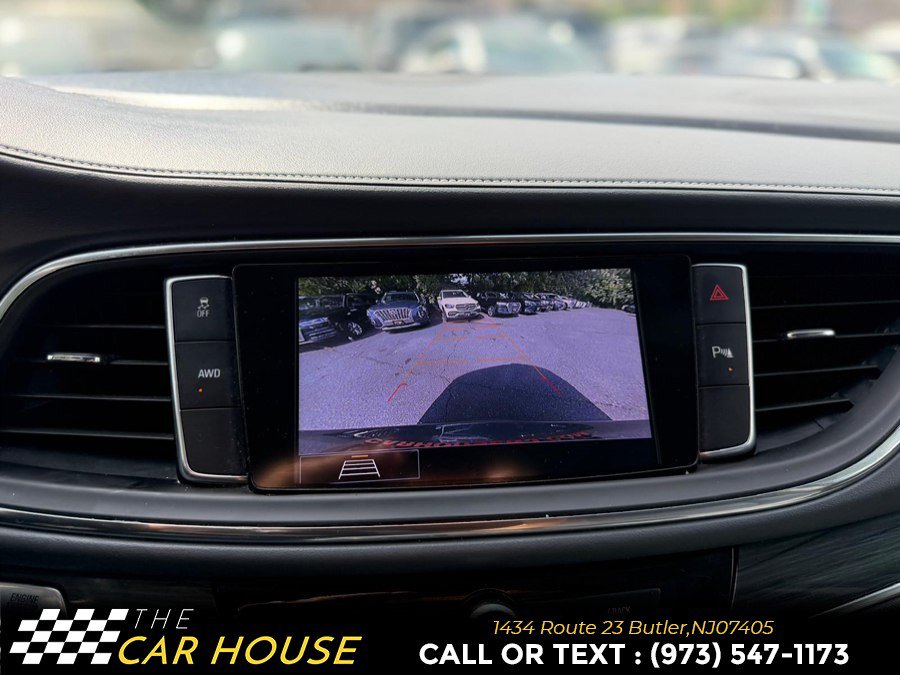 Used 2021 Buick Enclave Essence w/ Sound and Sites Package AWD/4WD image 34