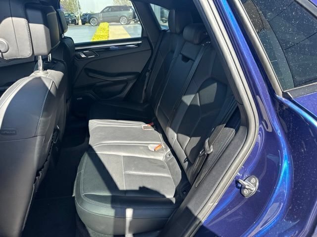 Used 2022 Porsche Macan AWD/4WD image 10