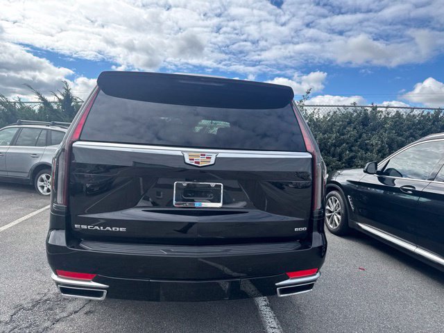 Used 2023 Cadillac Escalade Premium Luxury AWD/4WD image 7