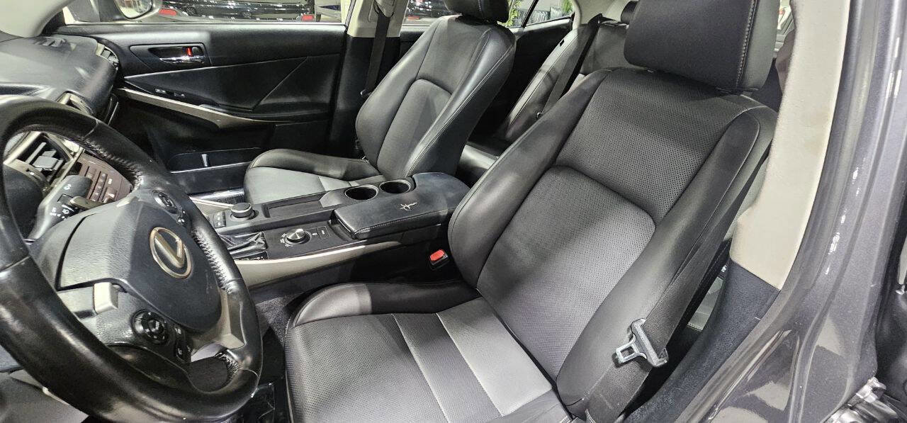 Used 2016 Lexus IS 300 Base AWD 4dr Sedan w/ Premium Package image 15