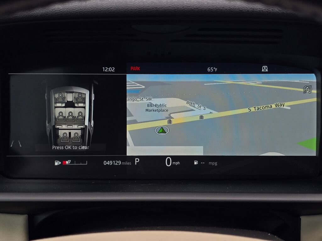 Used 2018 Land Rover Discovery HSE AWD/4WD image 27