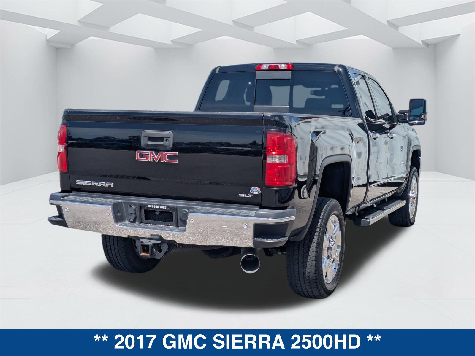Used 2017 GMC Sierra 2500 SLT w/ Suspension Package, Off-Road AWD/4WD image 5
