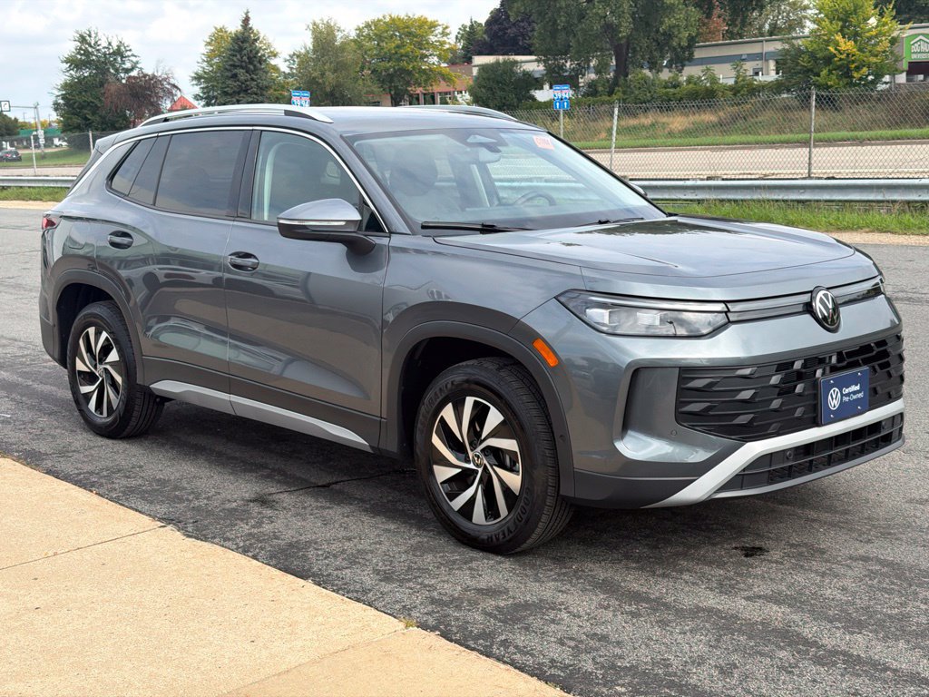 Certified 2026 Volkswagen Tiguan S AWD/4WD image 3