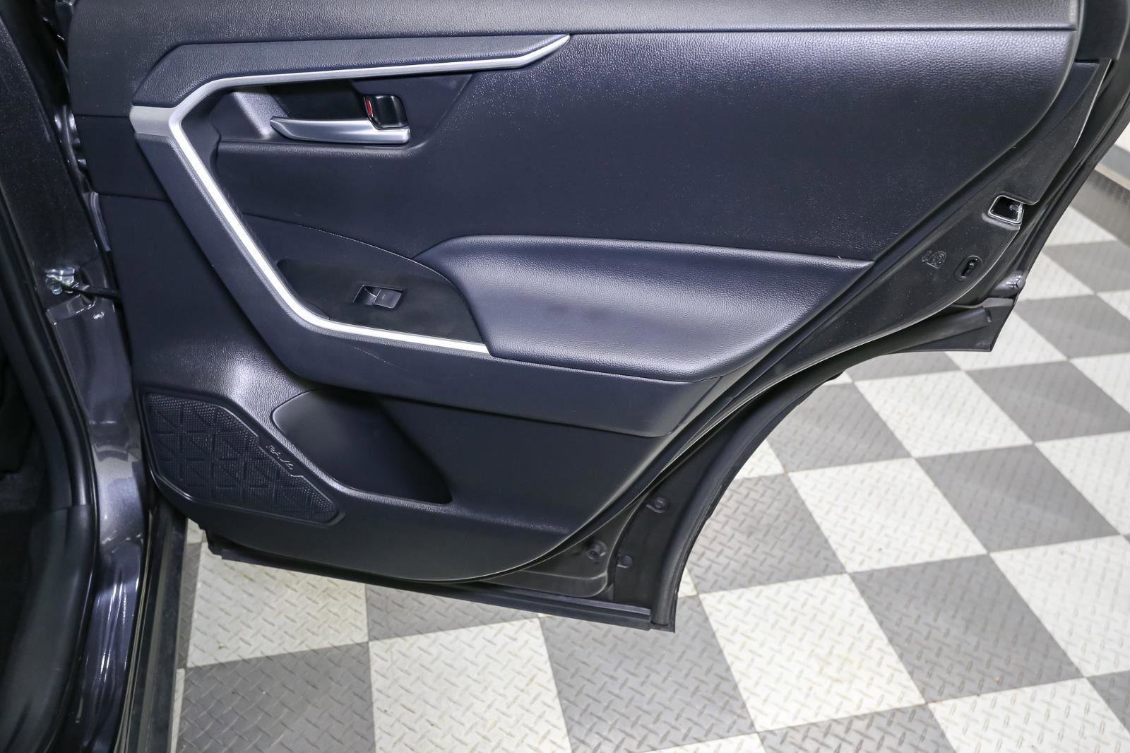 Used 2024 Toyota RAV4 XLE w/ Convenience Package image 23