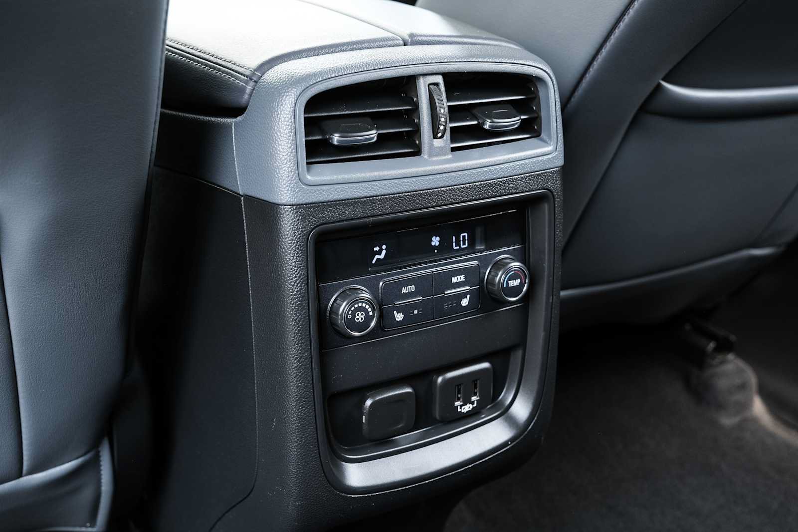 Used 2020 Buick Envision Essence FWD image 48