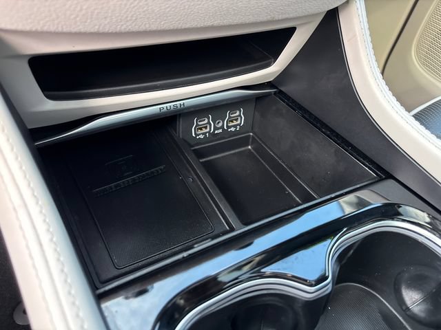 Used 2024 Chrysler Pacifica Limited FWD image 26