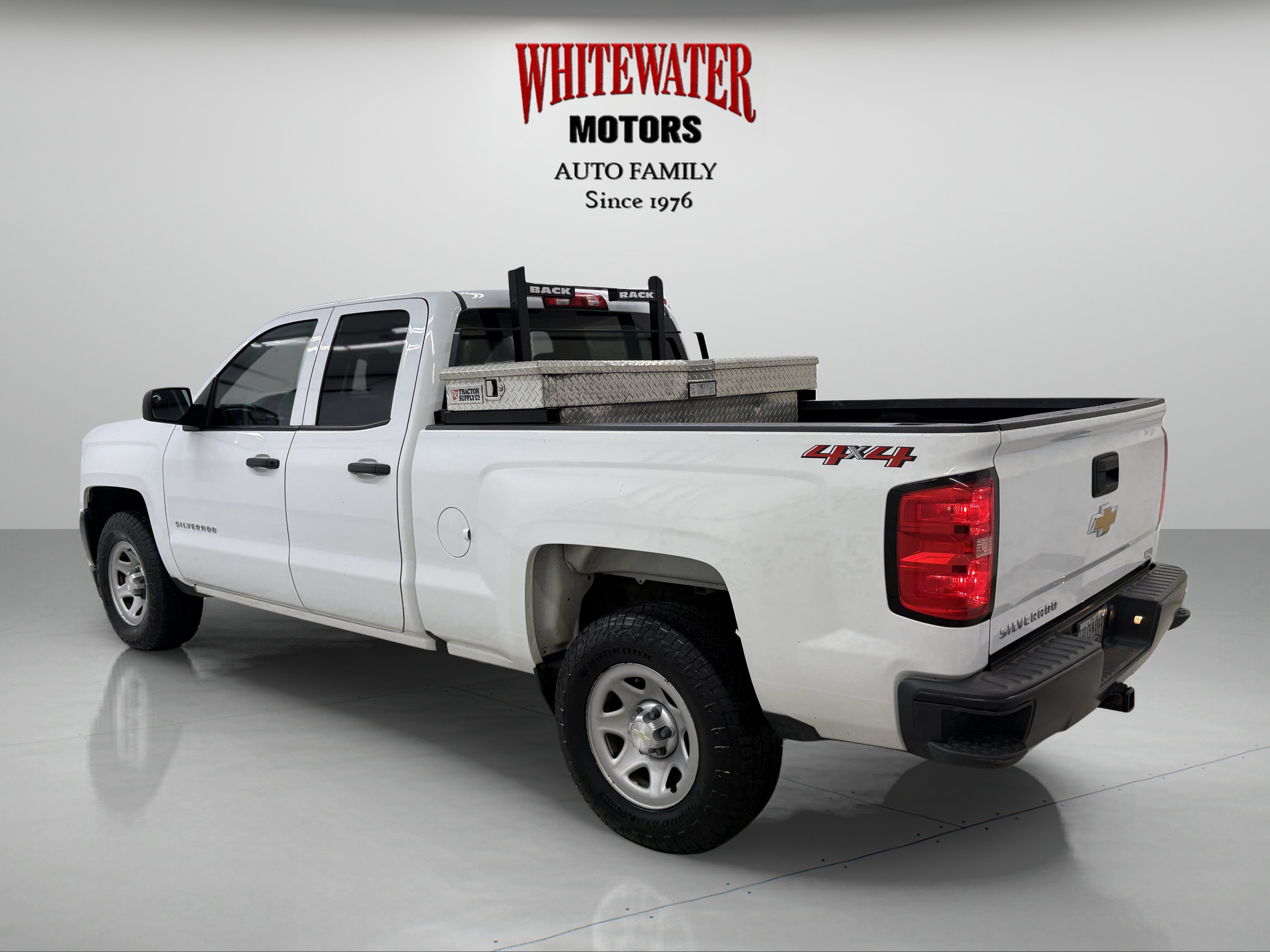 Used 2018 Chevrolet Silverado 1500 4x4 Double Cab image 2