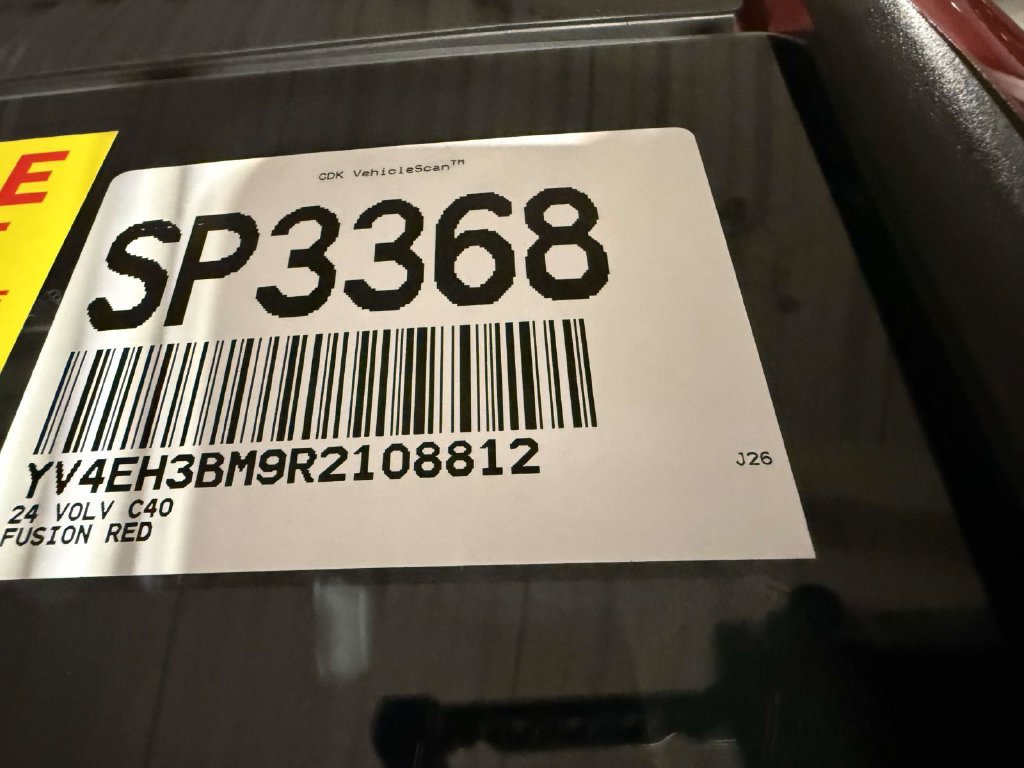 Used 2024 Volvo C40 P8 Recharge Ultimate w/ Protection Package Premier RWD image 6