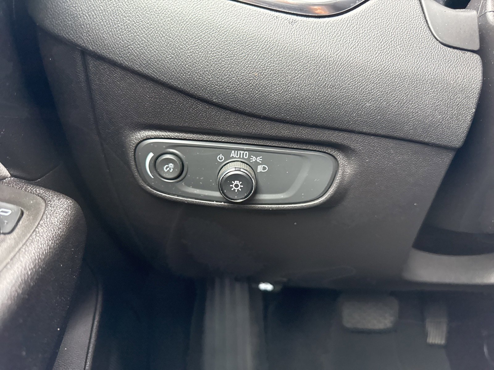 Used 2024 Chevrolet Equinox LT image 35