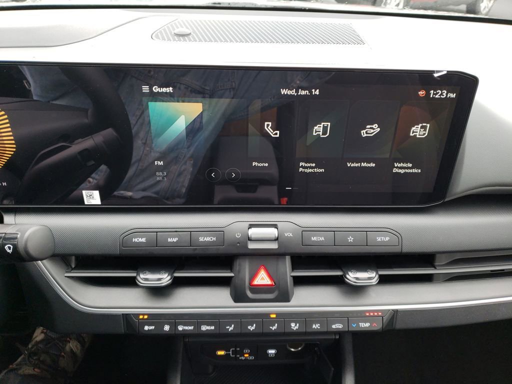 New 2025 Kia K4 LXS image 18