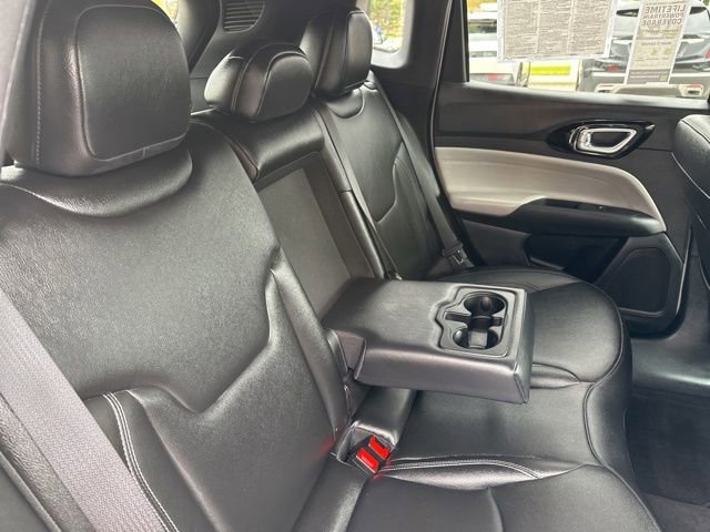 Used 2025 Jeep Compass Limited AWD/4WD image 19