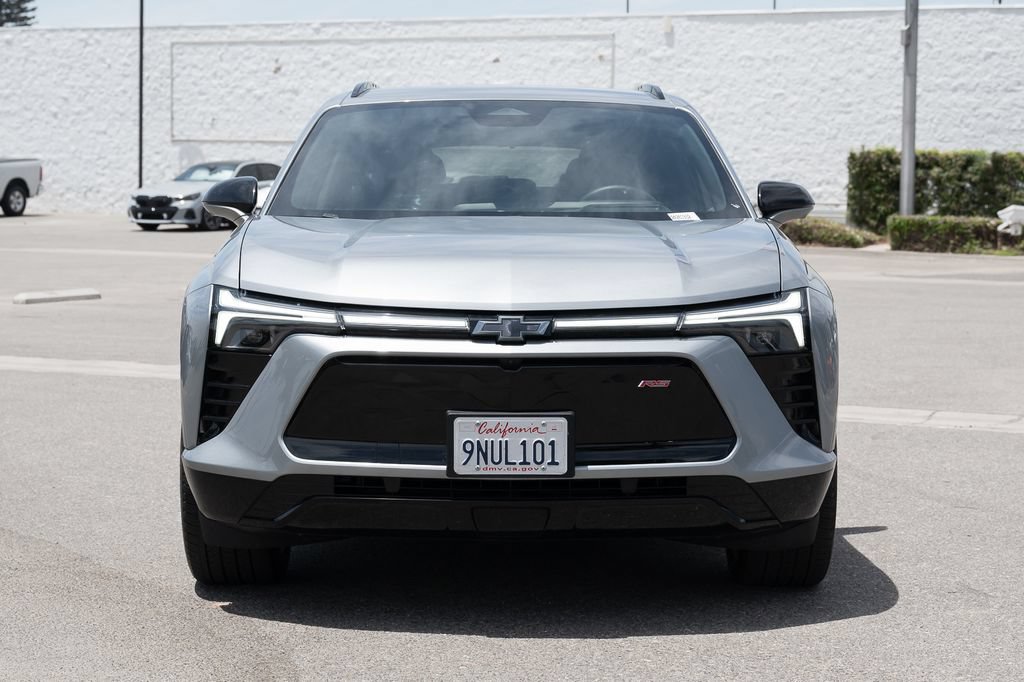 Used 2024 Chevrolet Blazer EV RS RWD image 2