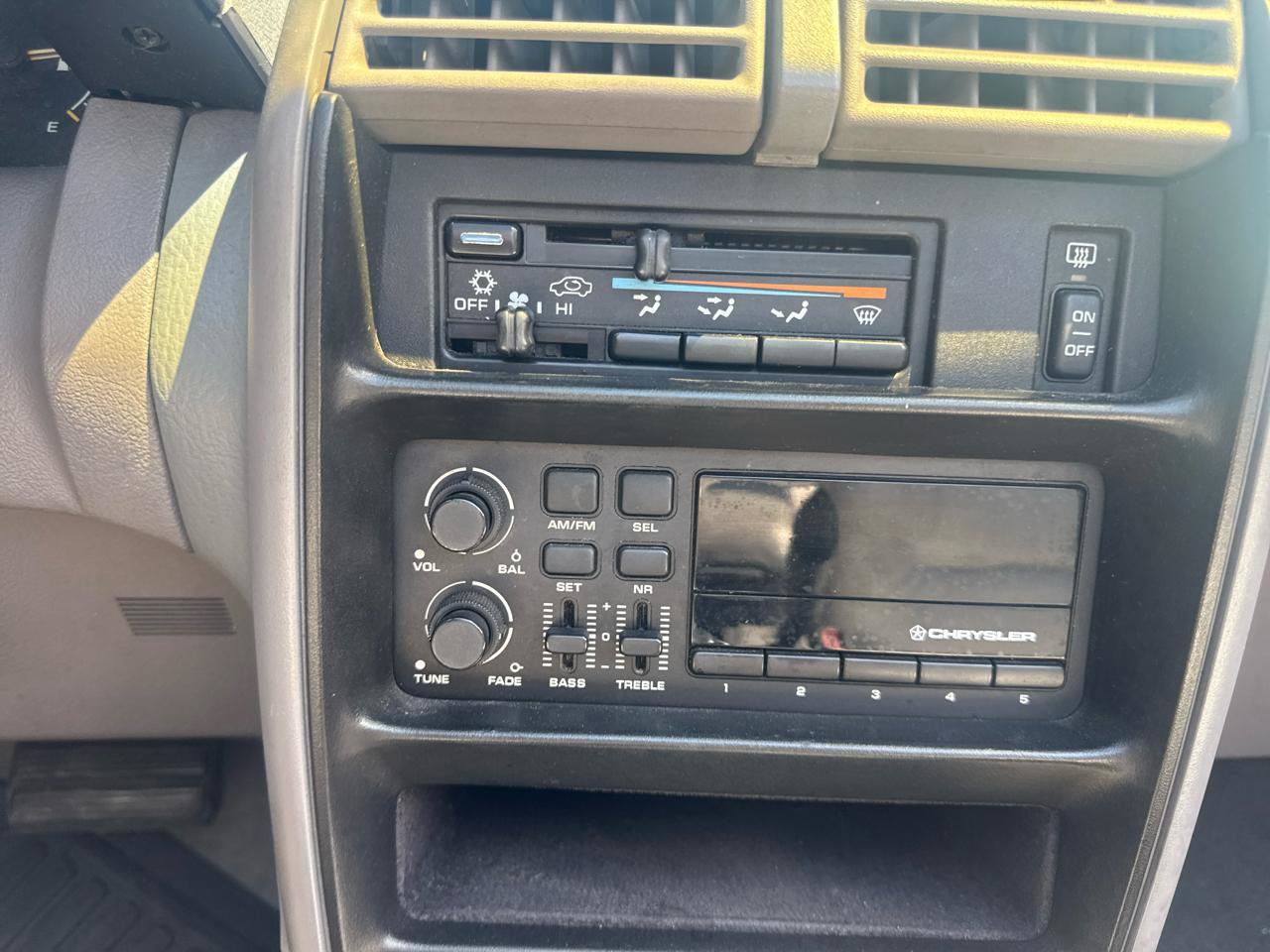 Used 1991 Chrysler LeBaron Convertible FWD image 15